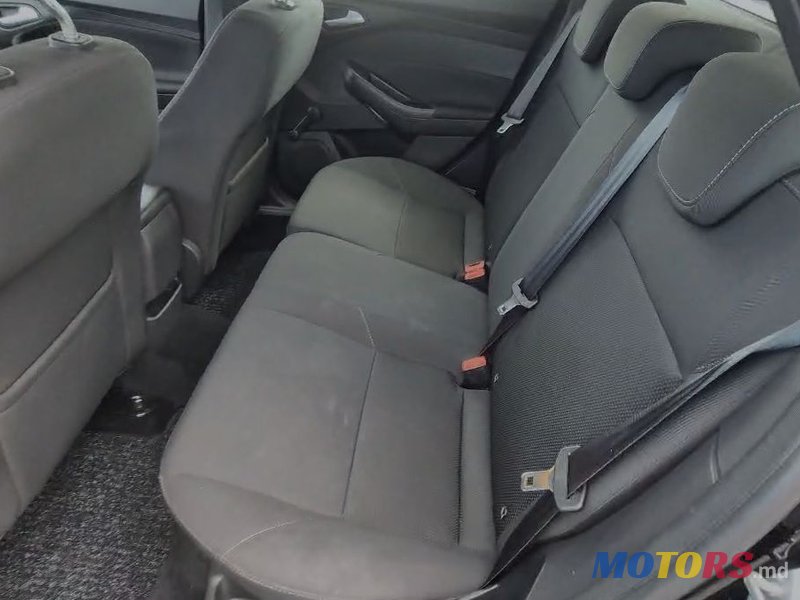 2016' Ford Focus photo #6