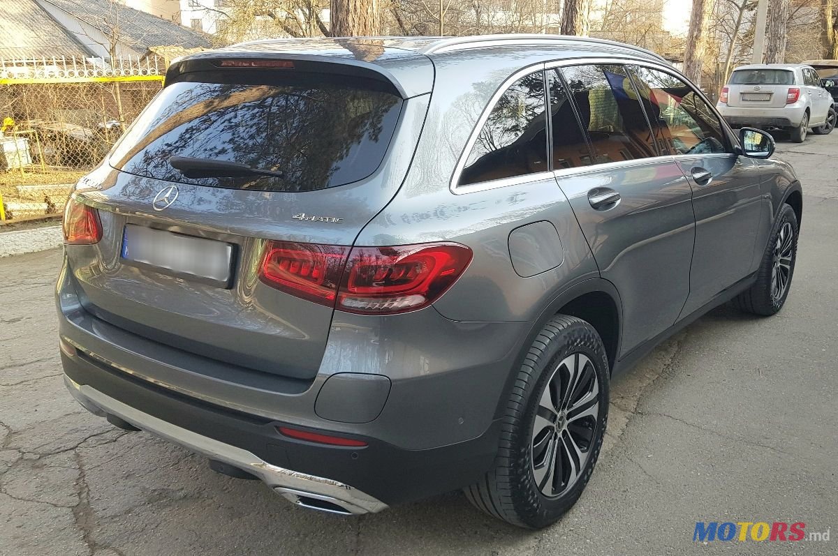 2021' Mercedes-Benz GLC photo #3