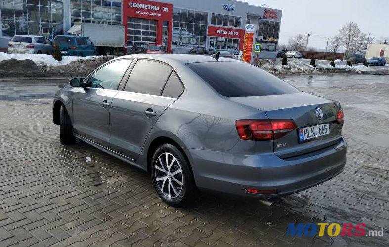 2016' Volkswagen Jetta photo #2