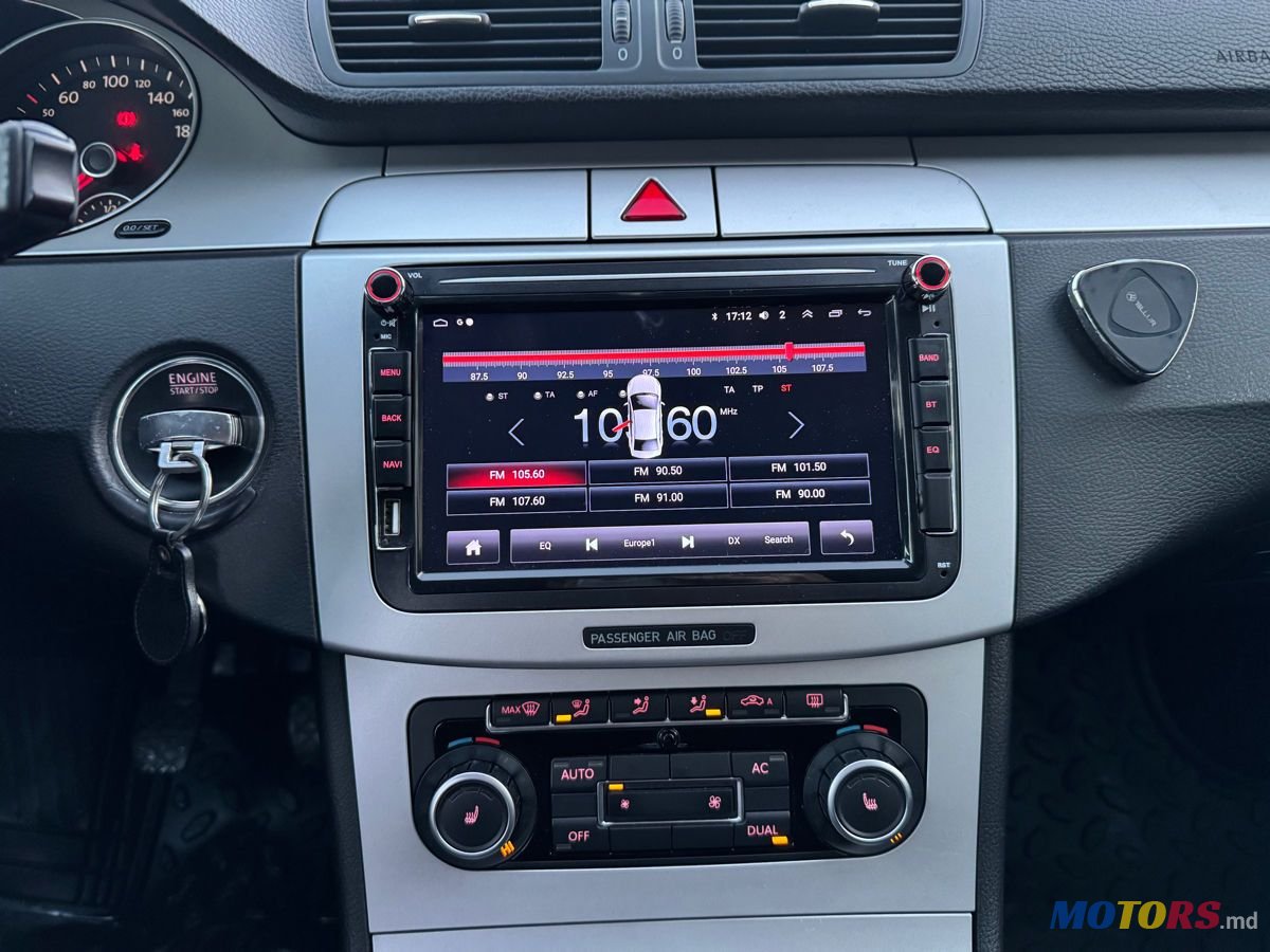 2009' Volkswagen Passat photo #1