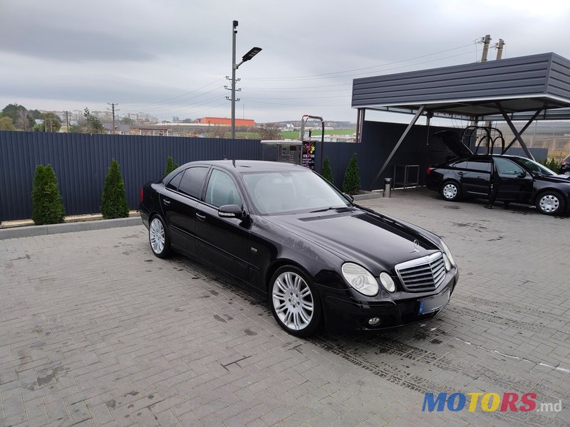 2008' Mercedes-Benz E Класс photo #5