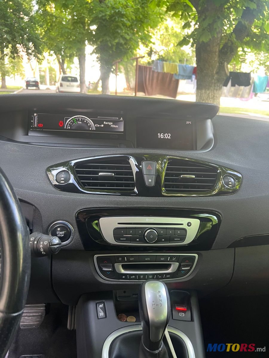 2014' Renault Grand Scenic photo #5