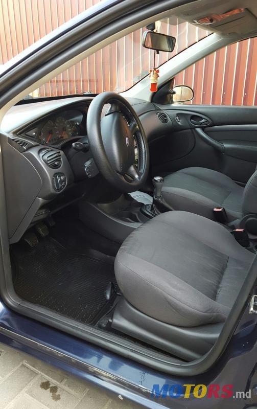 2002' Ford Focus photo #4