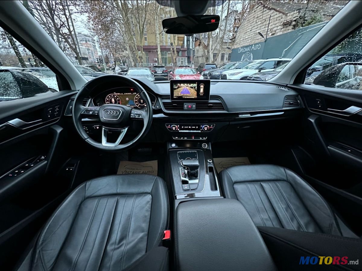 2021' Audi Q5 E-Tron photo #3