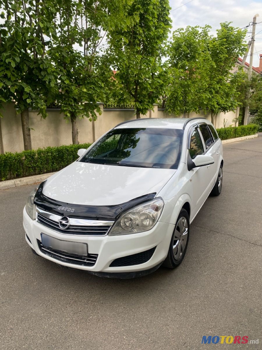 2008' Opel Astra photo #4