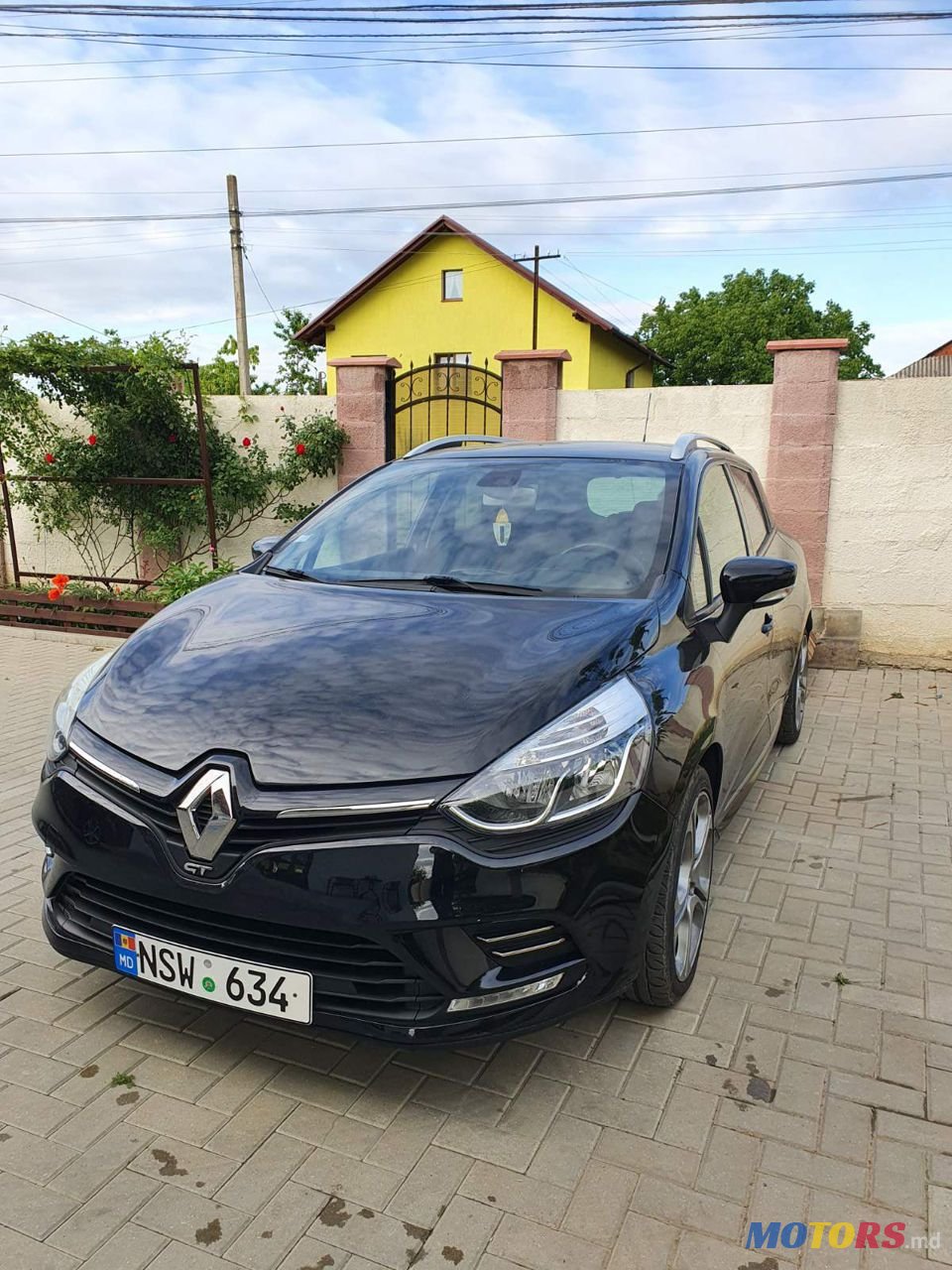 2013' Renault Clio photo #2