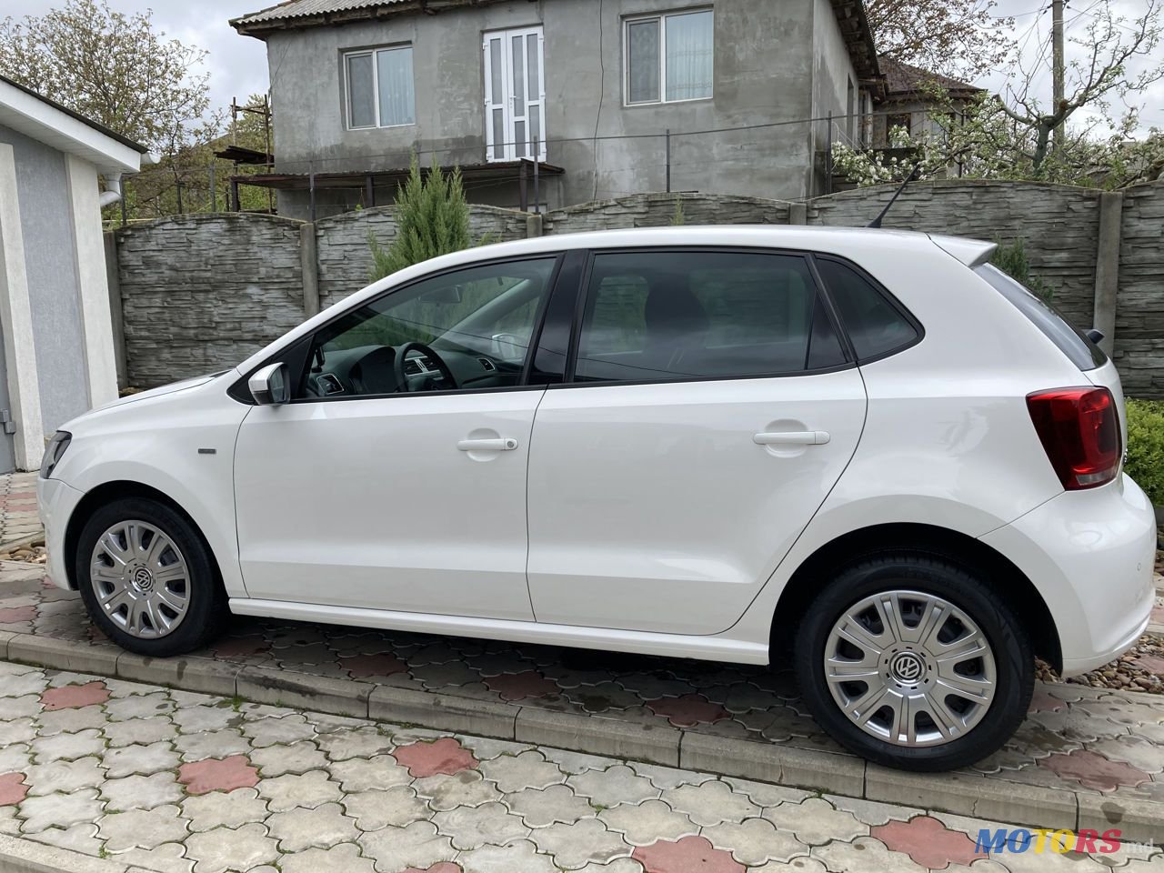 2013' Volkswagen Polo photo #3