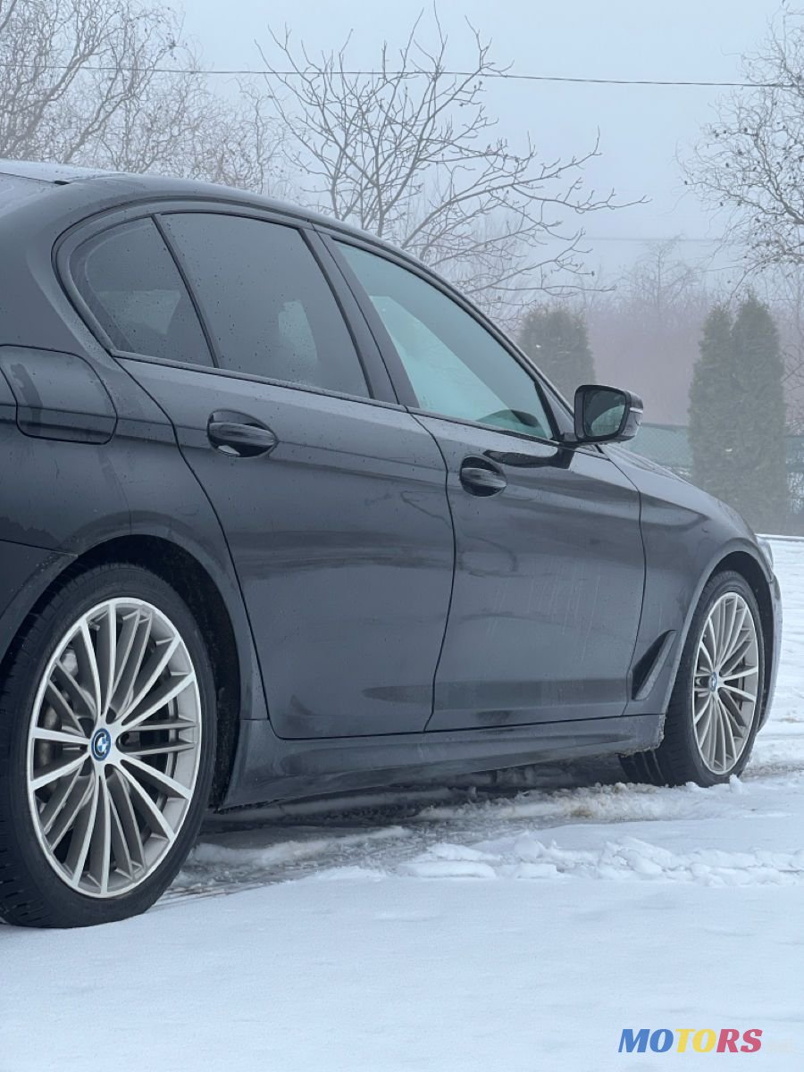 2018' BMW 5 Series photo #5