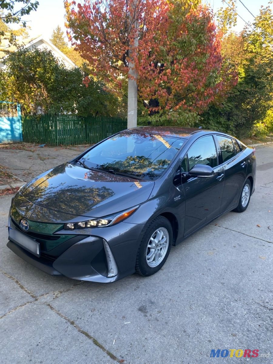 2016' Toyota Prius Prime photo #2