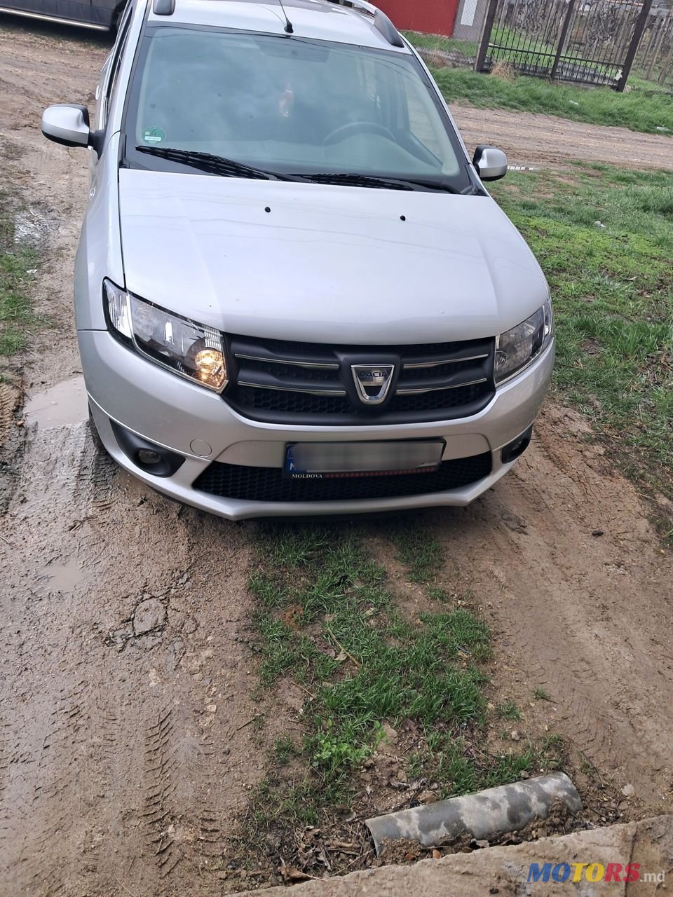 2013' Dacia Logan photo #1