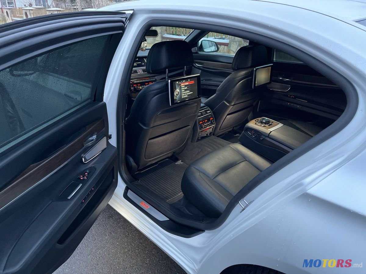 2015' BMW 7 Series photo #6