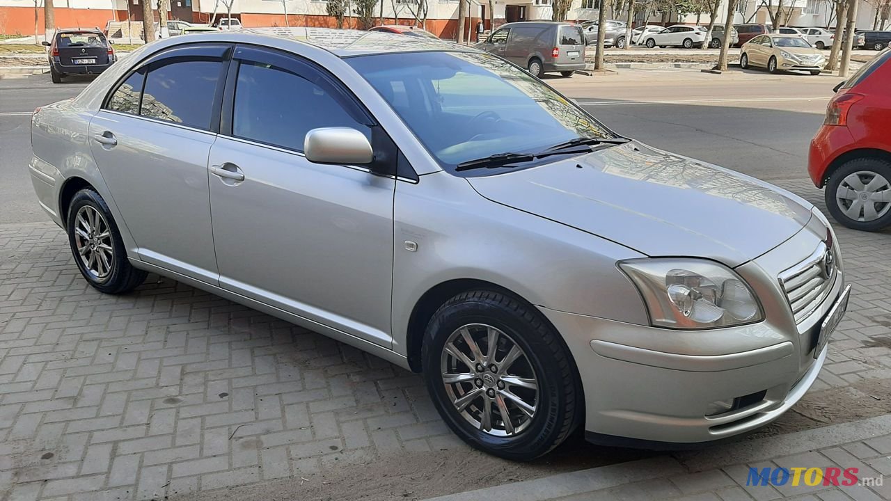 2005' Toyota Avensis photo #3