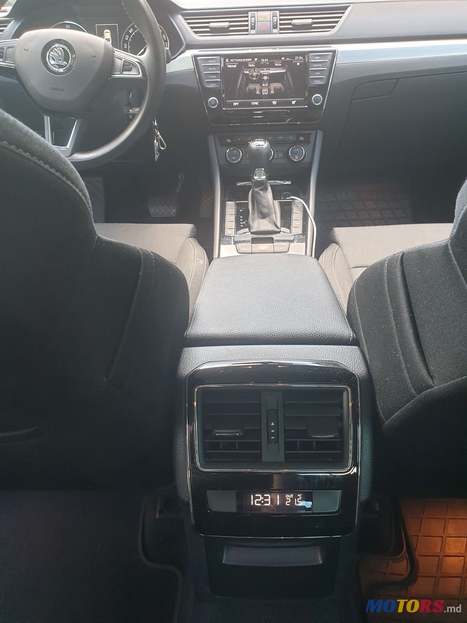 2016' Skoda Superb photo #5