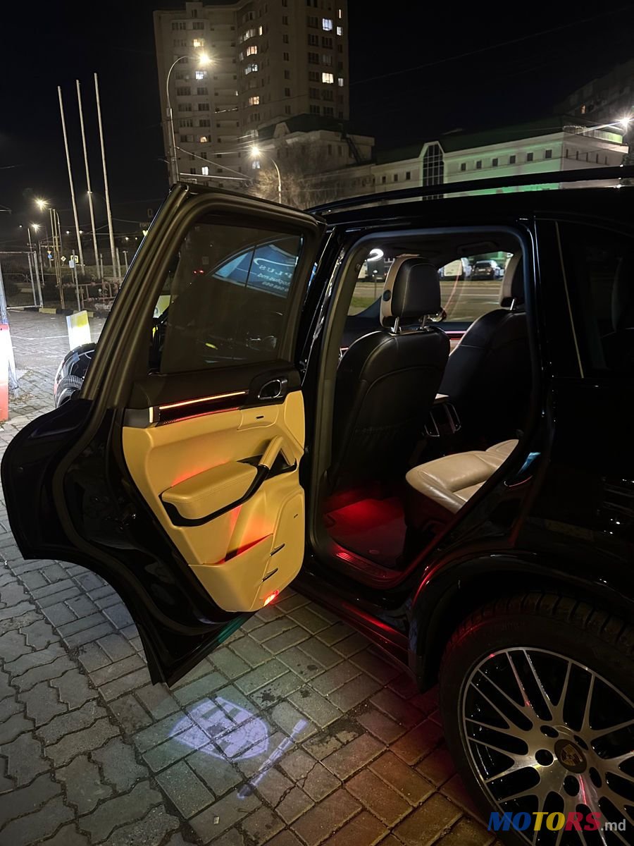 2017' Porsche Cayenne photo #4