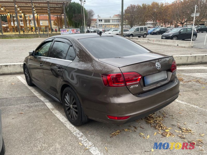 2013' Volkswagen Jetta photo #3