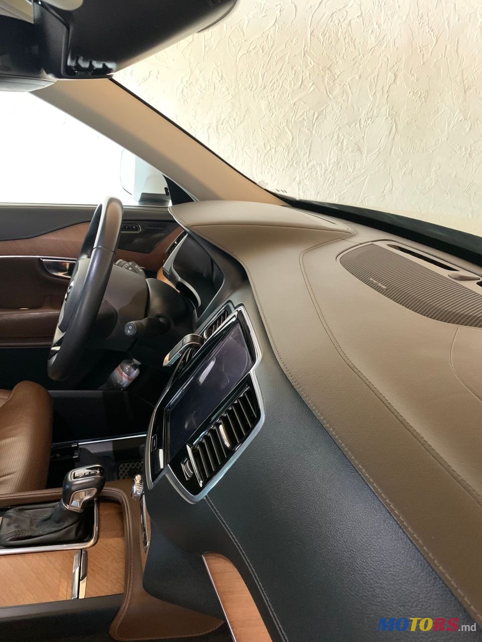 2019' Volvo XC90 photo #6