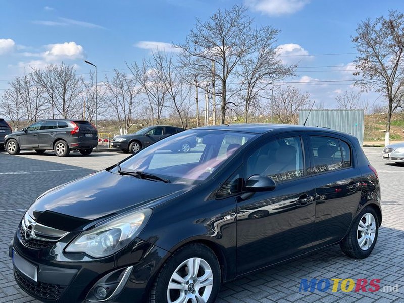 2013' Opel Corsa photo #2