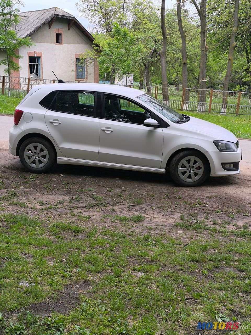 2012' Volkswagen Polo photo #2