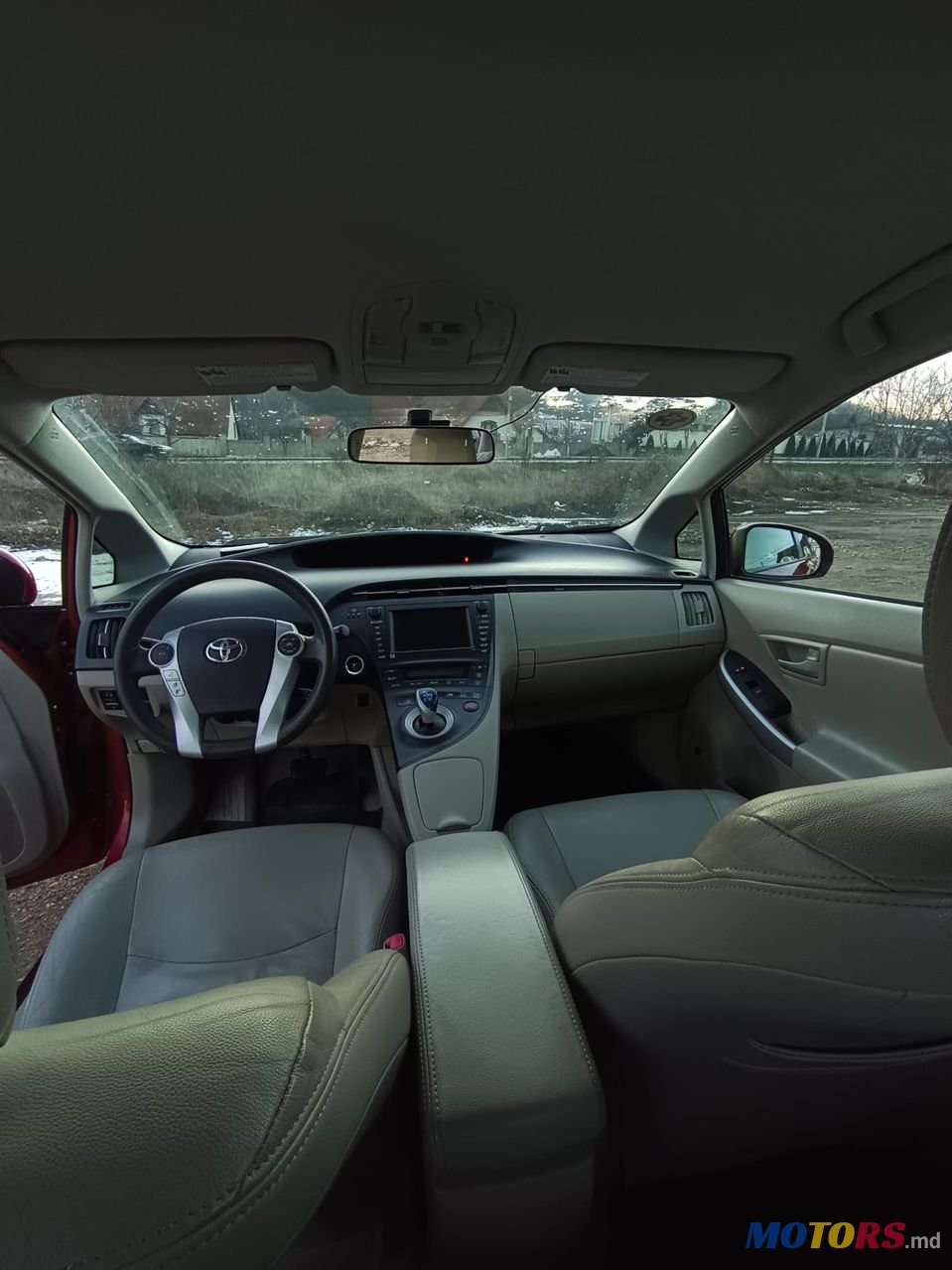 2010' Toyota Prius photo #6