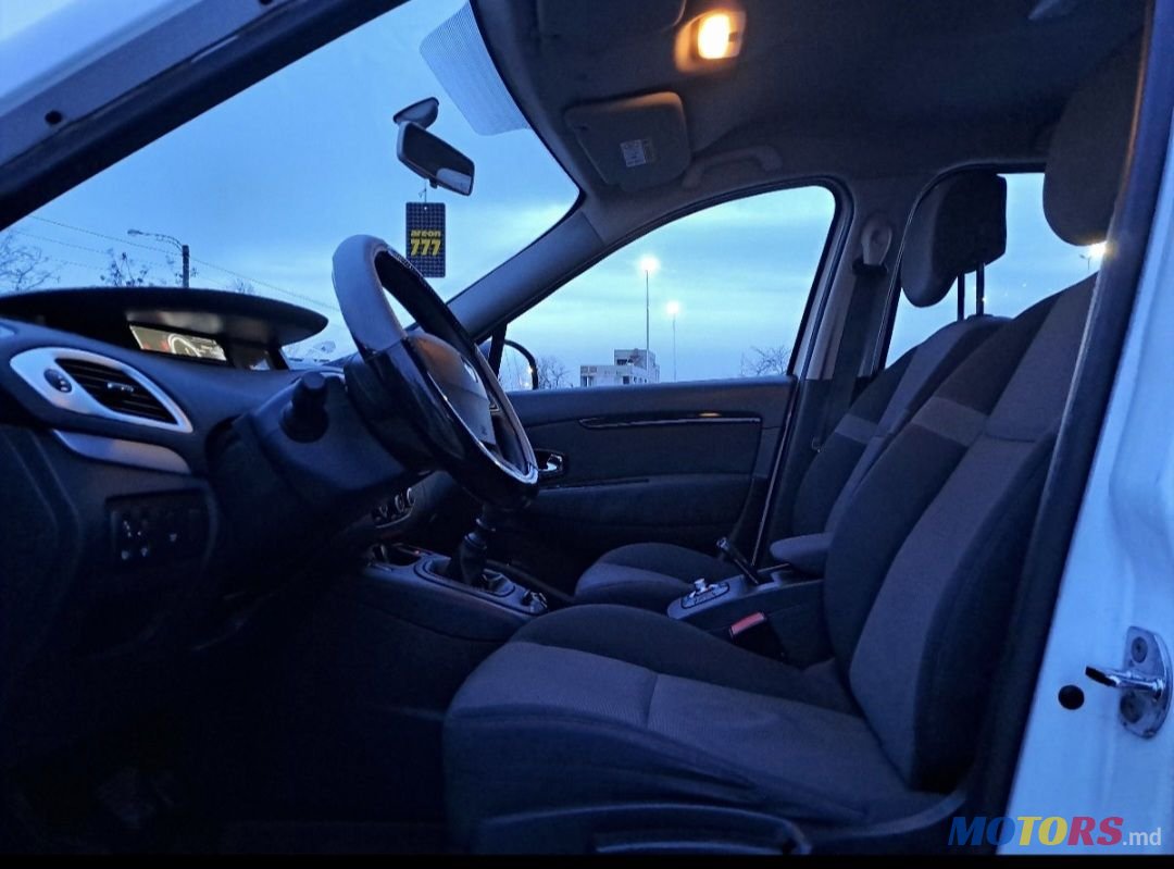 2016' Renault Scenic photo #4