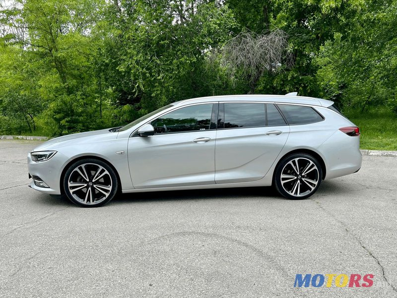 2017' Opel Insignia photo #1