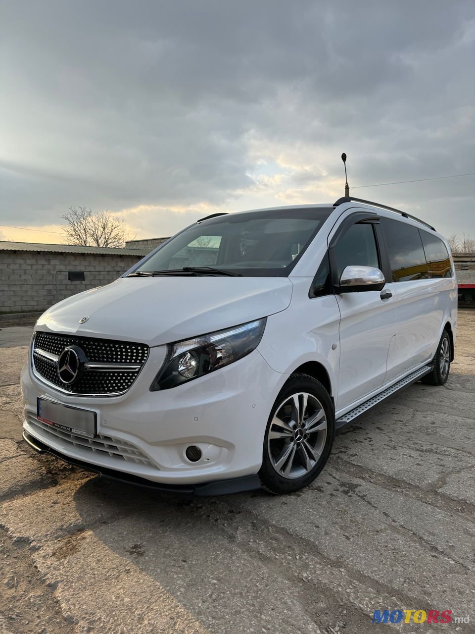 2015' Mercedes-Benz Vito photo #2