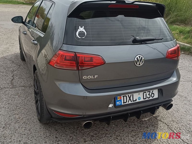 2015' Volkswagen Golf photo #1