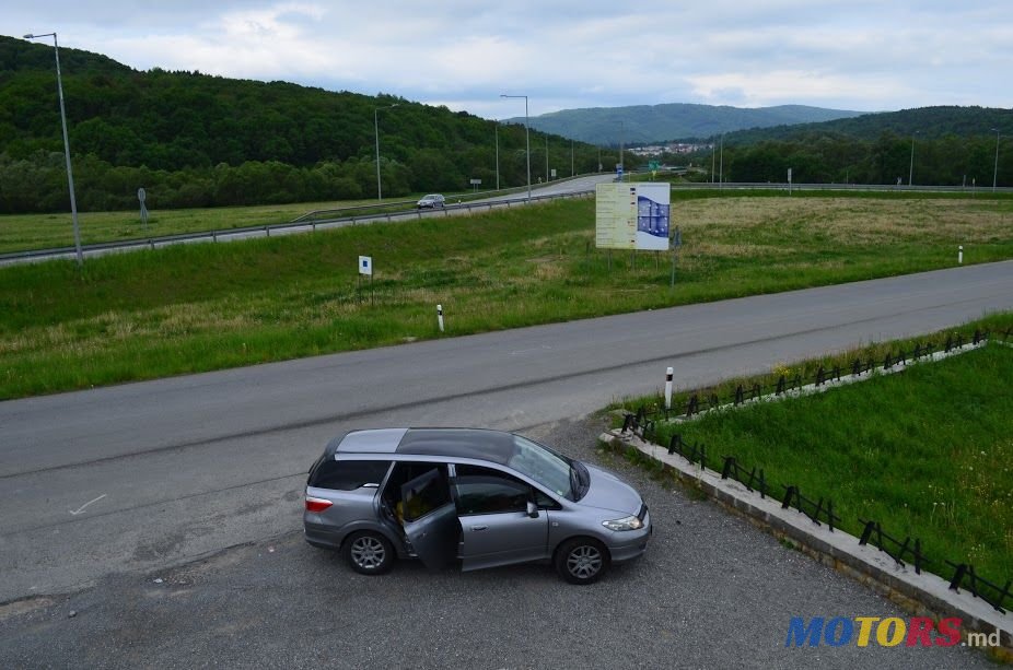 2007' Honda Stream photo #4