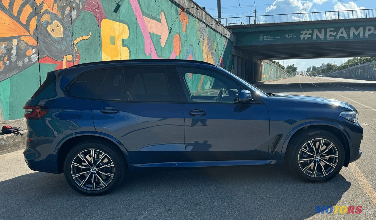 2021' BMW X5 photo #6