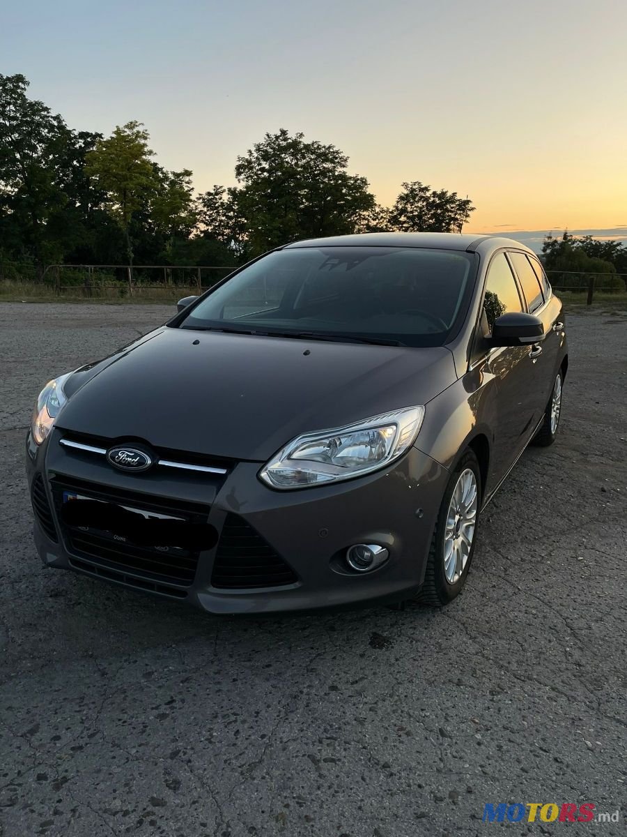 2012' Ford Focus photo #4