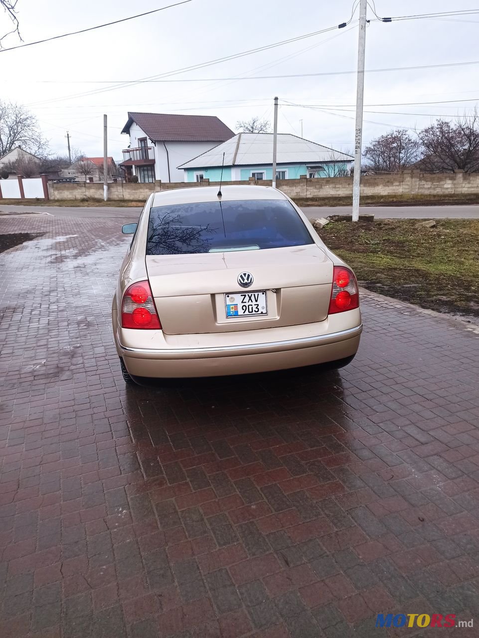 2002' Volkswagen Passat photo #4