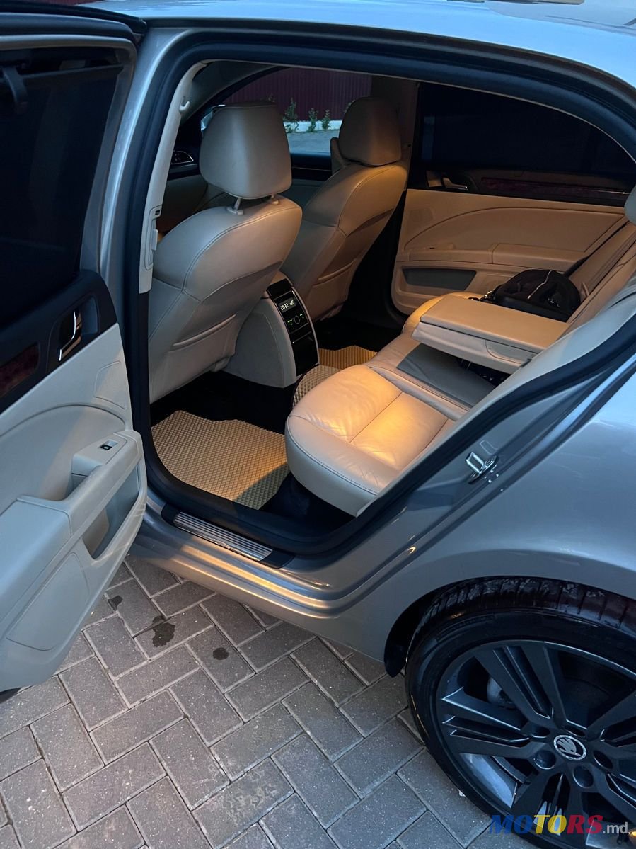 2010' Skoda Superb photo #5