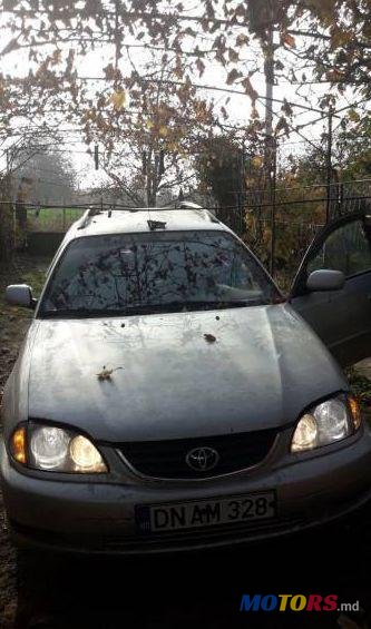 2001' Toyota Avensis photo #1