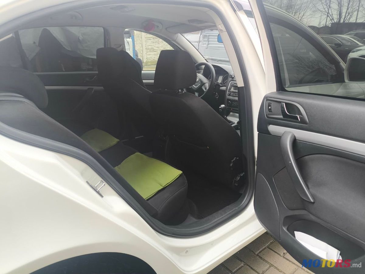 2012' Skoda Octavia photo #3