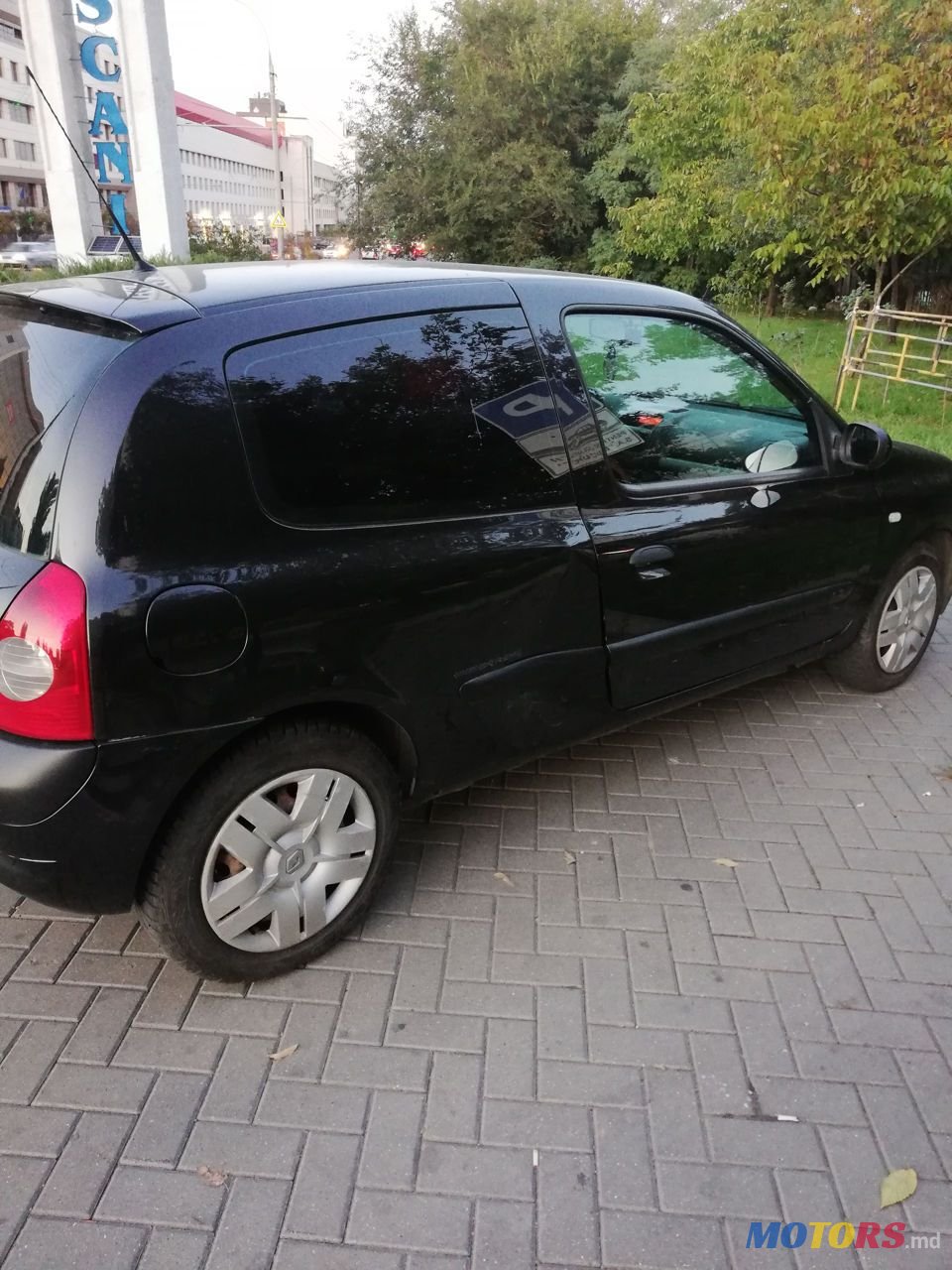 2005' Renault Clio photo #6