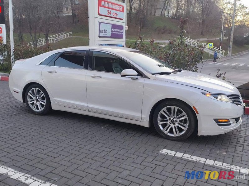 2015' Lincoln MKZ photo #4