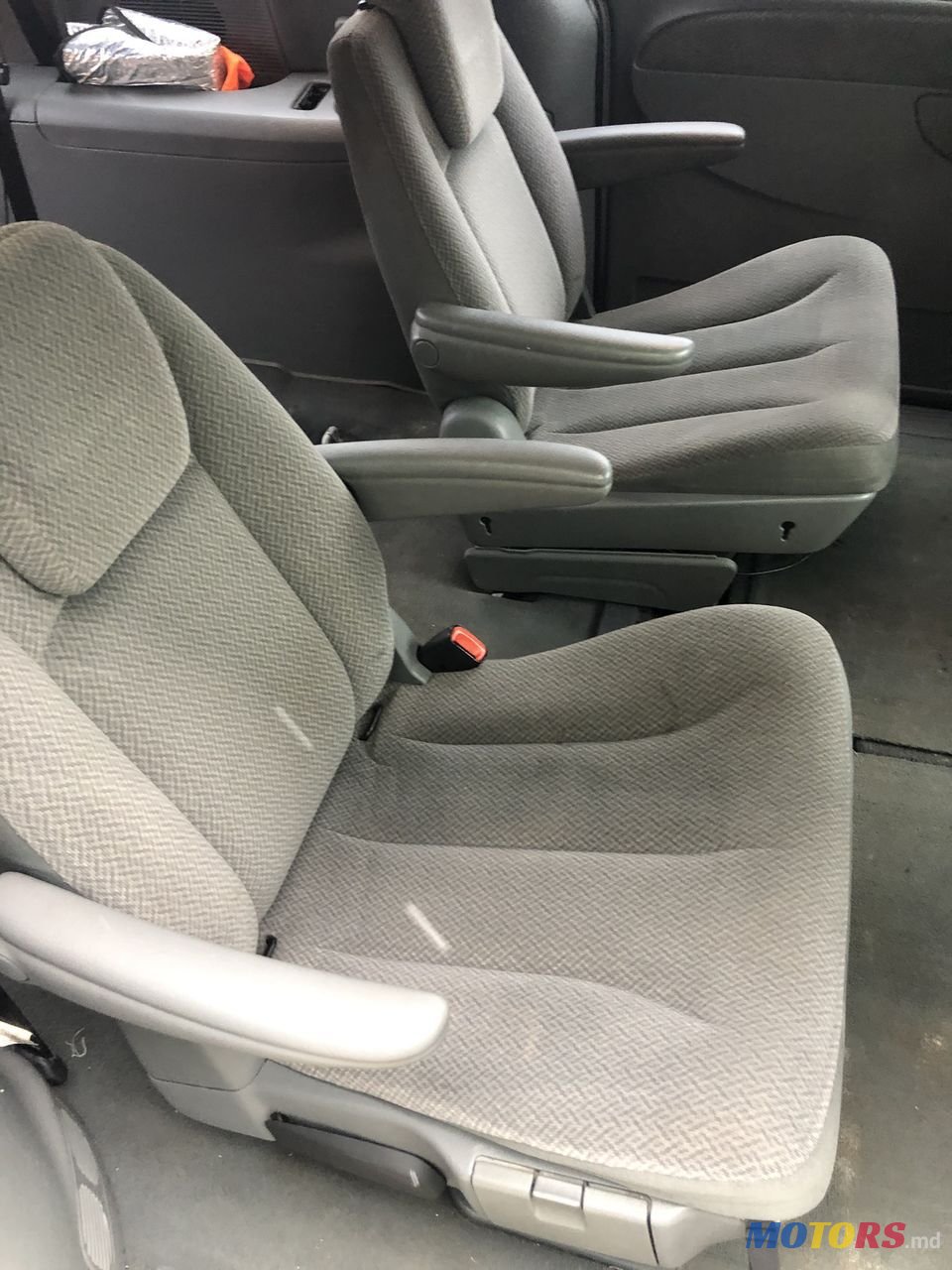 2007' Chrysler Grand Voyager photo #3