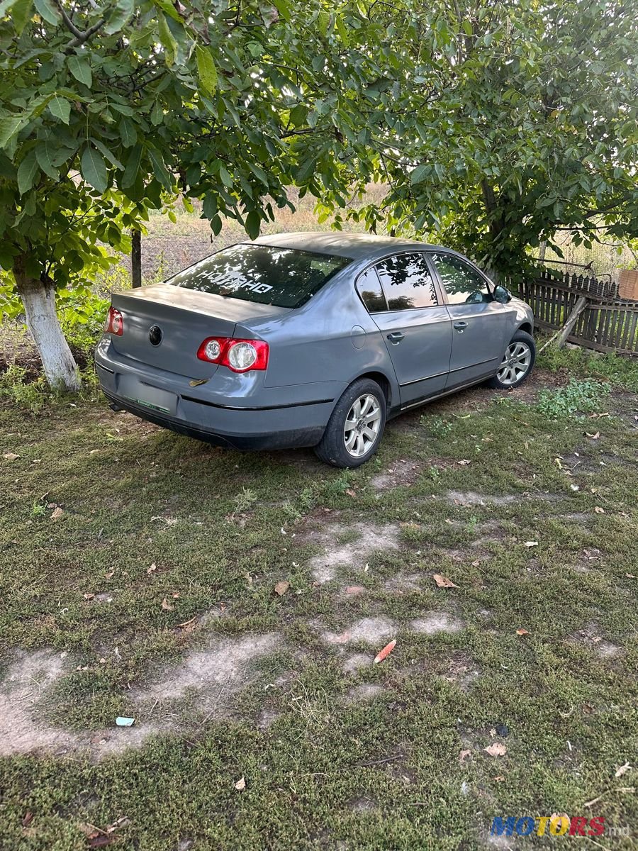 2007' Volkswagen Passat photo #4
