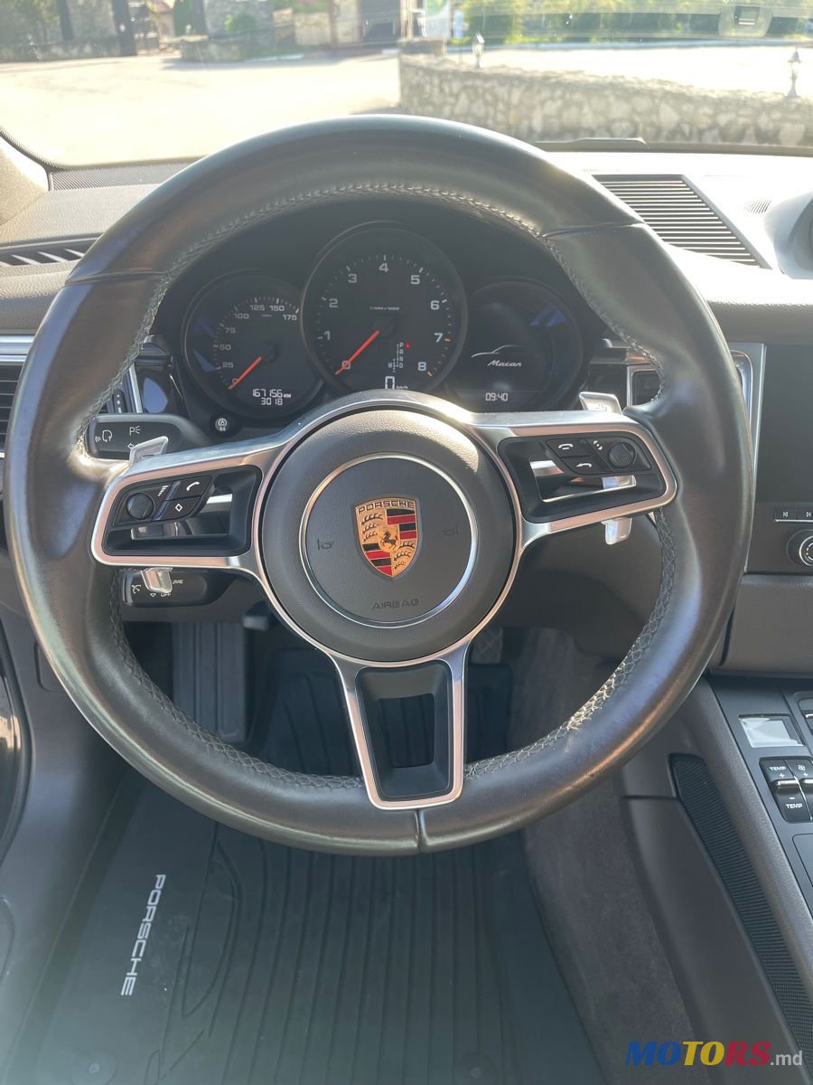 2016' Porsche Macan photo #4