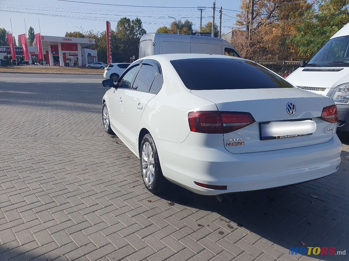 2016' Volkswagen Jetta photo #3