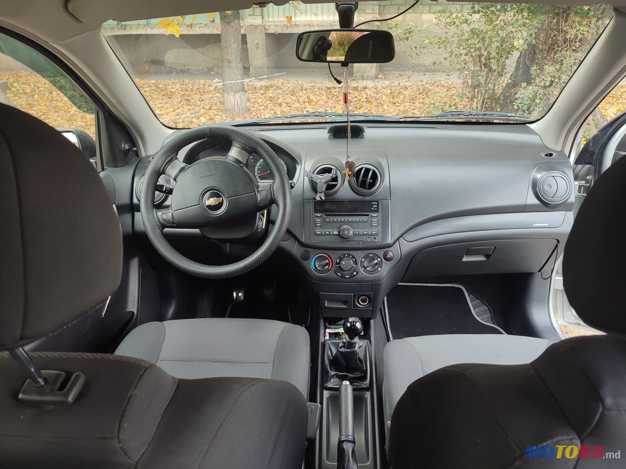 2011' Chevrolet Aveo photo #2