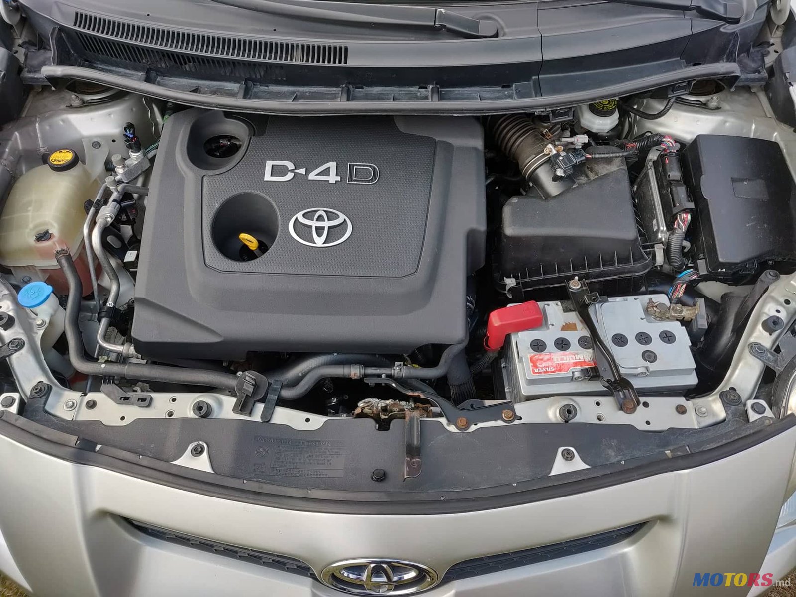 2010' Toyota Auris photo #2