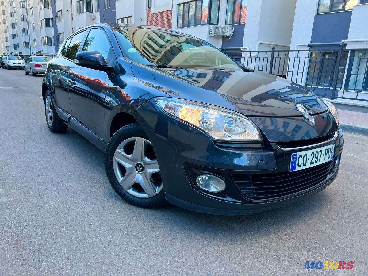 2013' Renault Megane photo #1