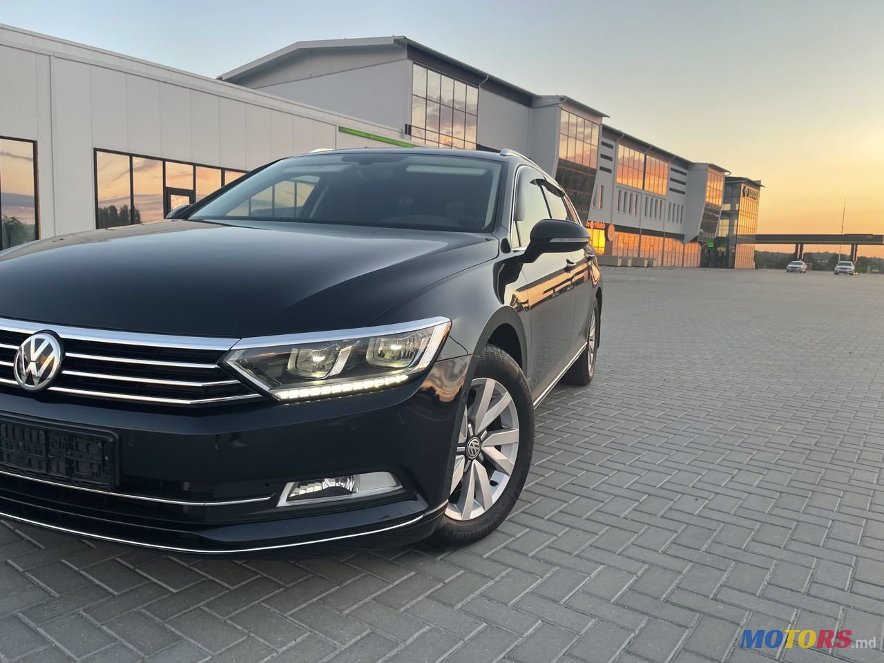 2016' Volkswagen Passat photo #6