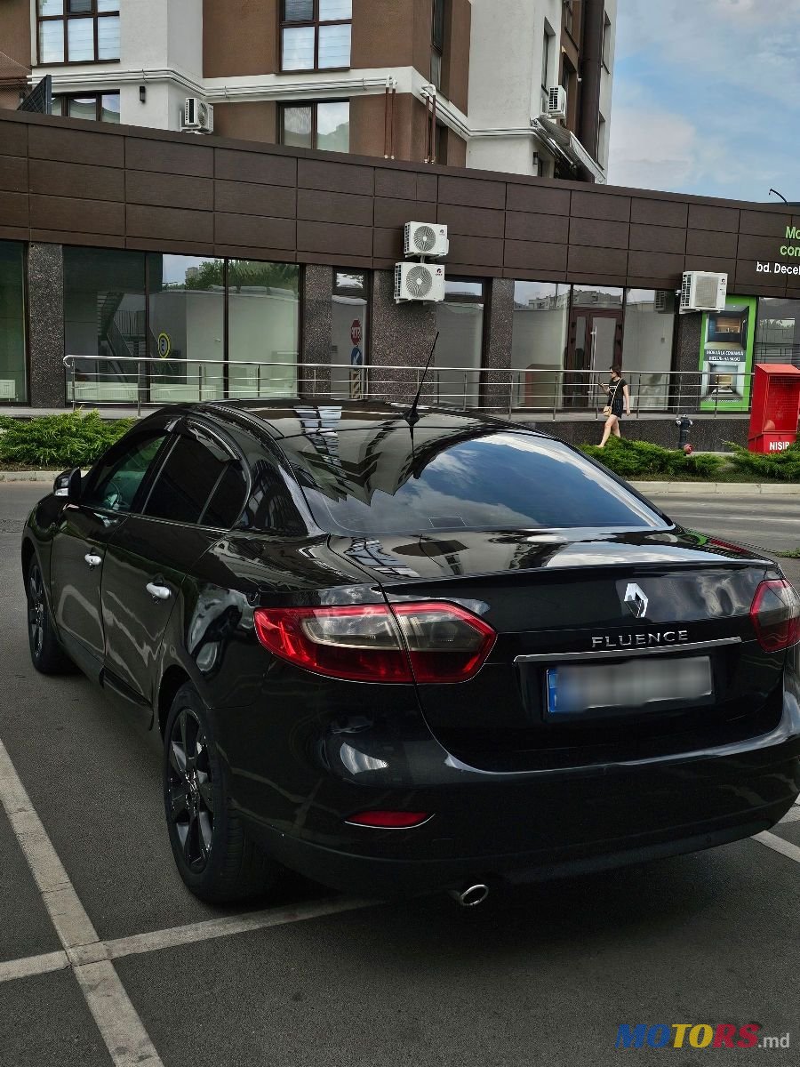 2011' Renault Fluence photo #3