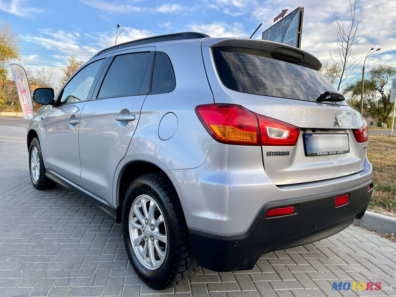 2011' Mitsubishi ASX photo #3