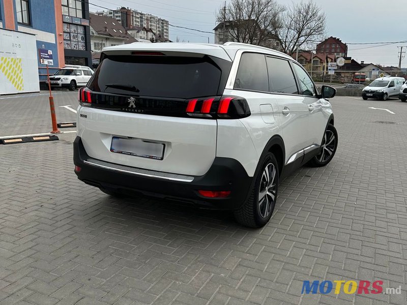 2019' Peugeot 5008 photo #3