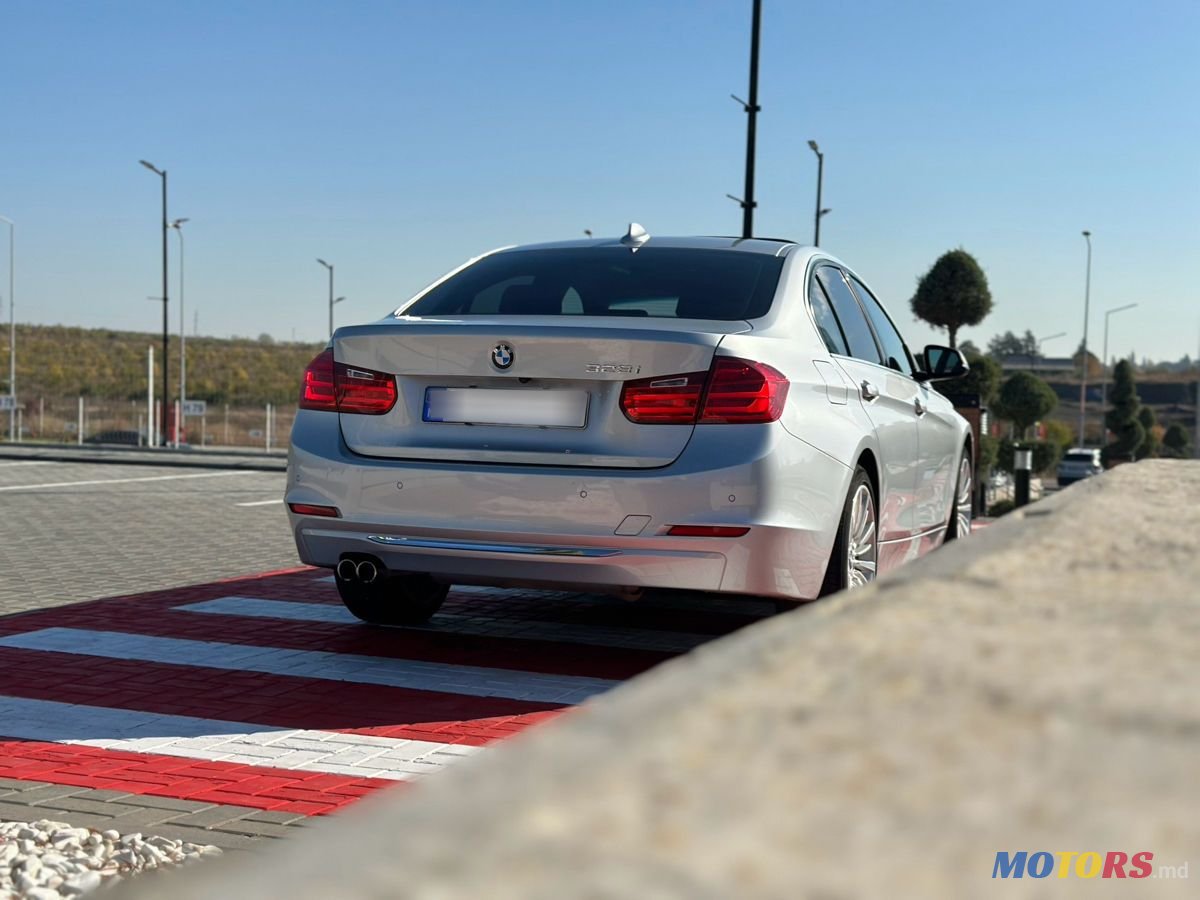 2015' BMW 3 Series photo #5