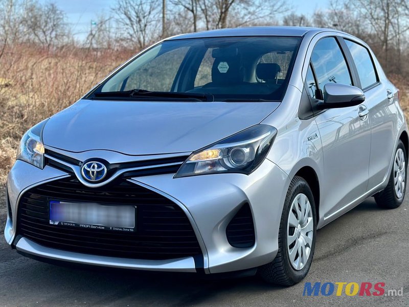 2015' Toyota Yaris photo #2