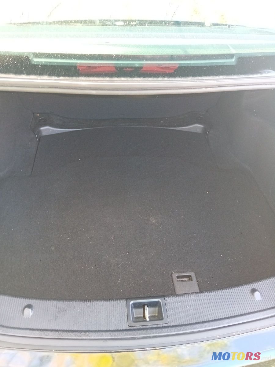 2010' Mercedes-Benz C-Class photo #6